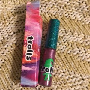 Mac Trolls Lipgloss.
